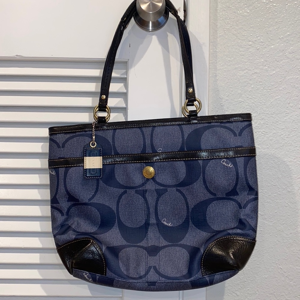 Authentic Coach Tote Bag with Keychain Jean look